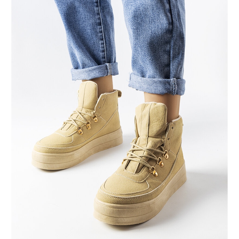 Bézs színű fűzős platformcsizma a Jolin márkától 1