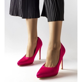 Rózsaszín szatén pumpák a Silje-től 1