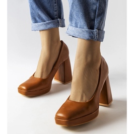 Barna magas sarkú pumpák a Mailly márkától 2