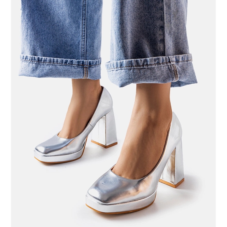 Ezüst magassarkú pumpák a Mailly-től 1