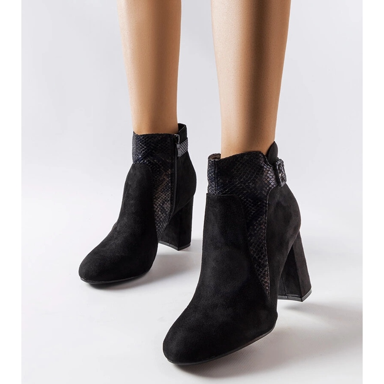 Fekete csizma kígyóbetéttel, öko Daamen velúrból 1