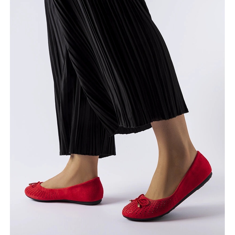 Piros balerinák Larissa köbcirkóniával 1