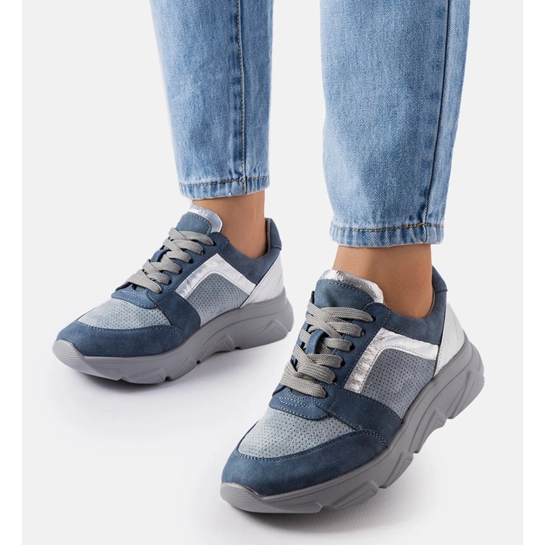 Kék perforált tornacipő a Trecasalitól 1 Kék perforált tornacipő a Trecasalitól 1