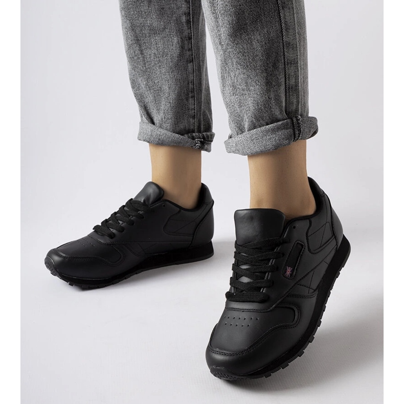 Poulsen fekete klasszikus tornacipő 1