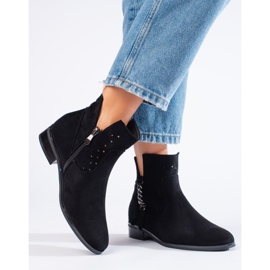 Vinceza fekete áttört tavaszi csizma 1