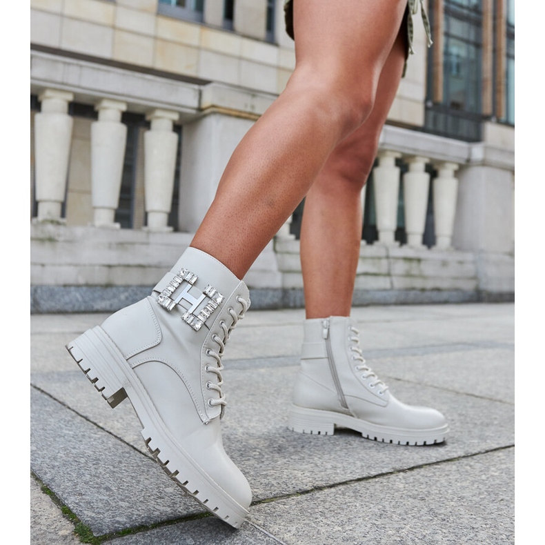 Inna Bézs munkássapkák dekoratív Guevara cirkóniákkal 1