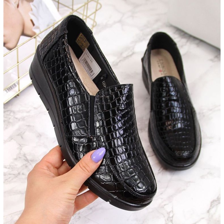 Kényelmes lakkozott ékcipő T.Sokolski W SCA61A, fekete 1