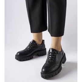 Fekete masszív klasszikus Severino cipő 1