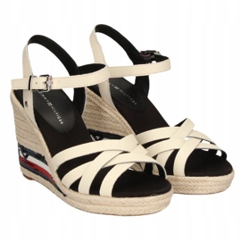 Tommy Hilfiger High Wedge szandál FW0FW04843 bézs 1