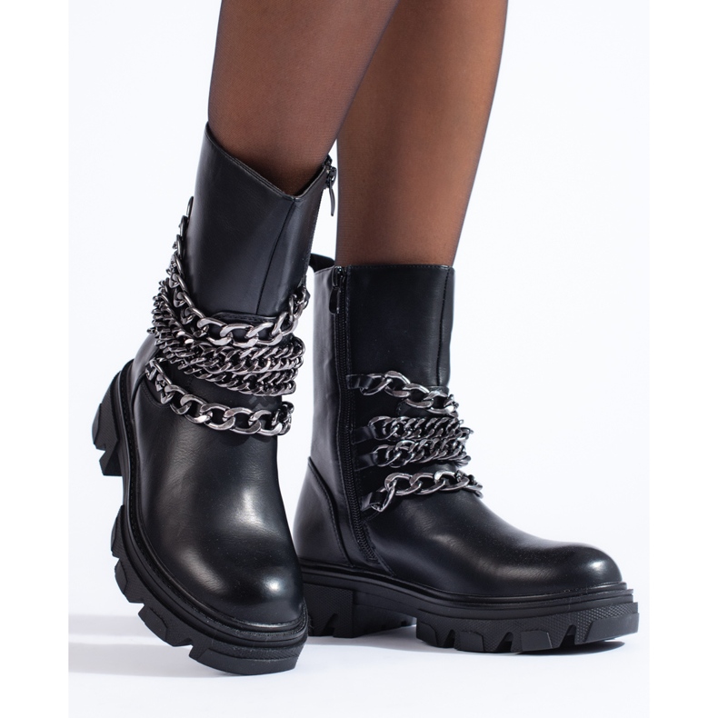 Női táskák láncokkal fekete 1