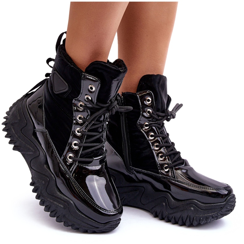 Szigetelt bokacsizma masszív platformon, fekete 3