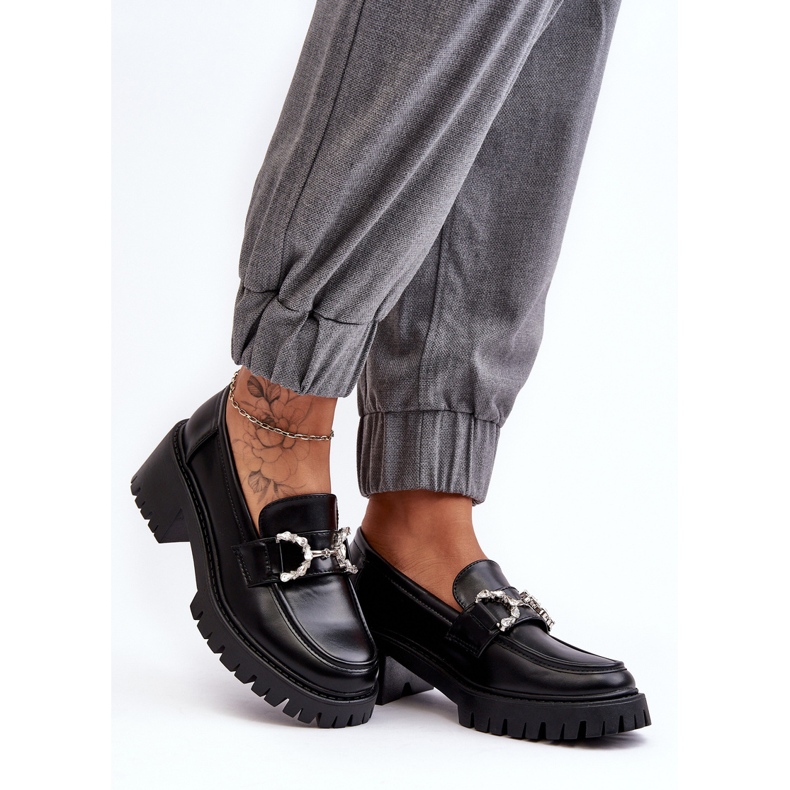 Női bőrcipő masszív magassarkúval, fekete Lemmitty 2