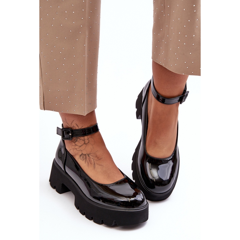 WS1 Női lakkbőr cipő alacsony sarokkal és csattal, fekete, Owena 1