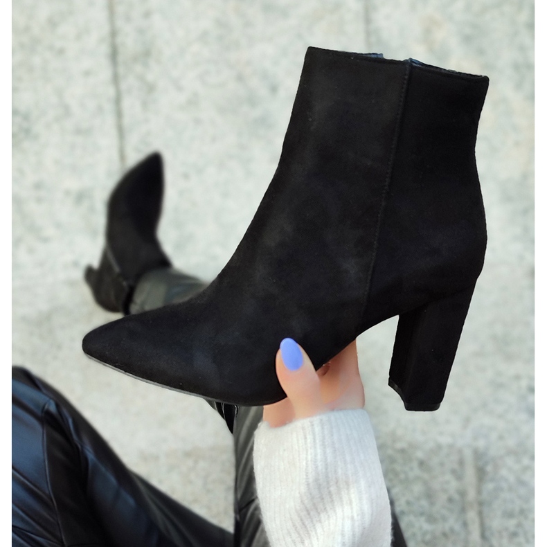 Klasszikus velúr női csizma a poszton bézs 2