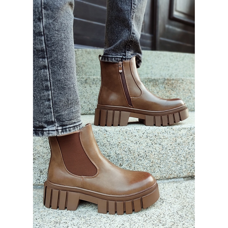 Veris női munkások barna 2