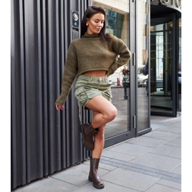 Barna magas csizma Vicco strasszokkal díszítve 1 Barna magas csizma Vicco strasszokkal díszítve 1