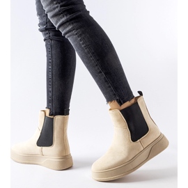 Bézs bokacsizma a Benilde platformon 1 Bézs bokacsizma a Benilde platformon 1