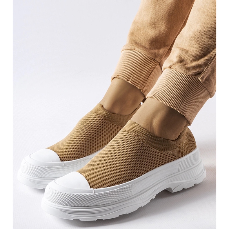 Barna Baratili platform felbújós tornacipő 2 Barna Baratili platform felbújós tornacipő 2