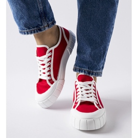 Piros tornacipő vastag Egidio platformon 1