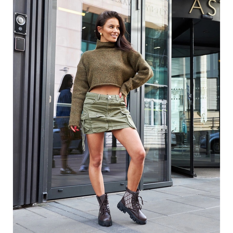 Barna bokacsizma dekoratív Madelene felirattal 1