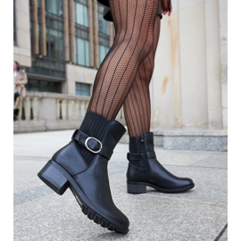 Fekete bokacsizma, dekoratív Archuleta csattal 2