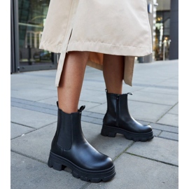 Fekete bokacsizma a Placido platformon 2