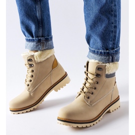 Bézs színű hőszigetelt csizma a Montalbino márkától 1