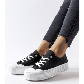 Fekete tornacipő fehér Fortunata platformon 1