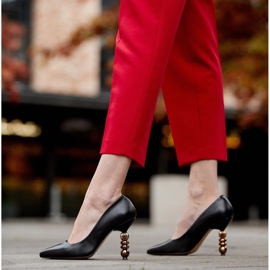 Marco Shoes Puha szemcsés bőrből készült tűsarkú kövek fekete 2