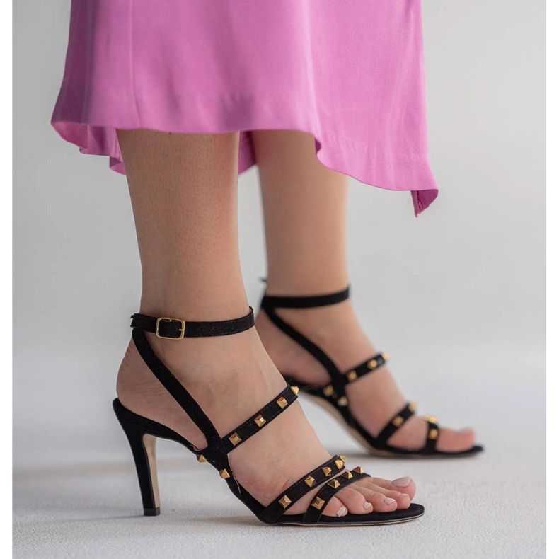 Marco Shoes Fekete velúr szandál dekoratív szegecsekkel 1