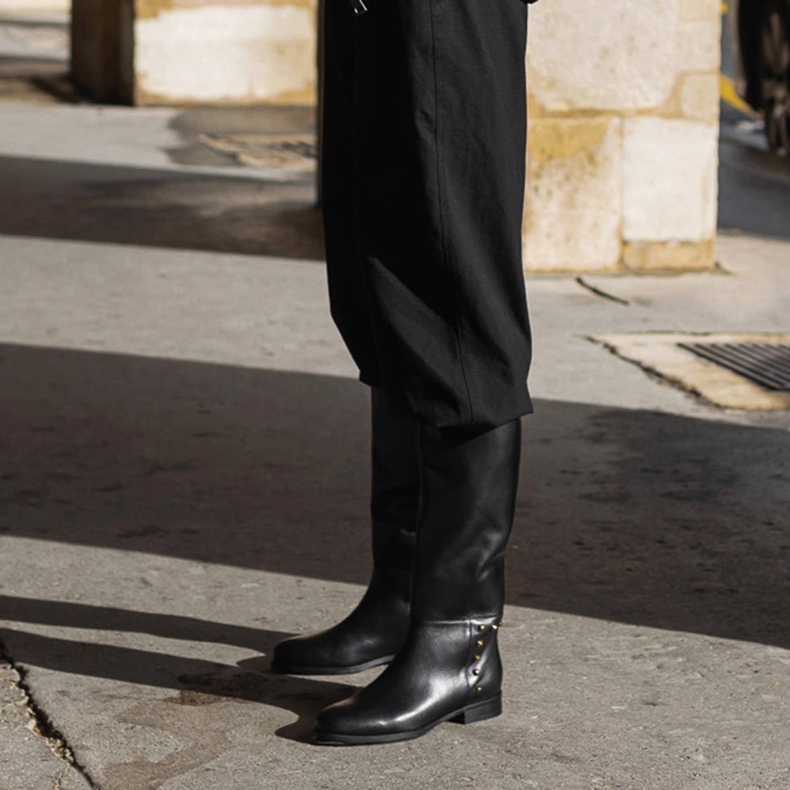 Marco Shoes Lovagló csizma szegecsekkel fekete 2