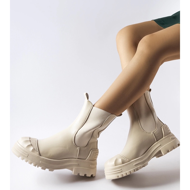 Bézs színű hőszigetelt masszív bokacsizma Albanese-től 1