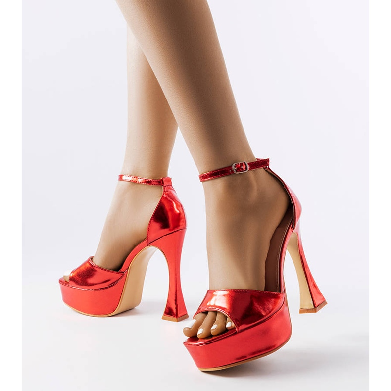 Piros lakk magas szandál Illinoisból 1