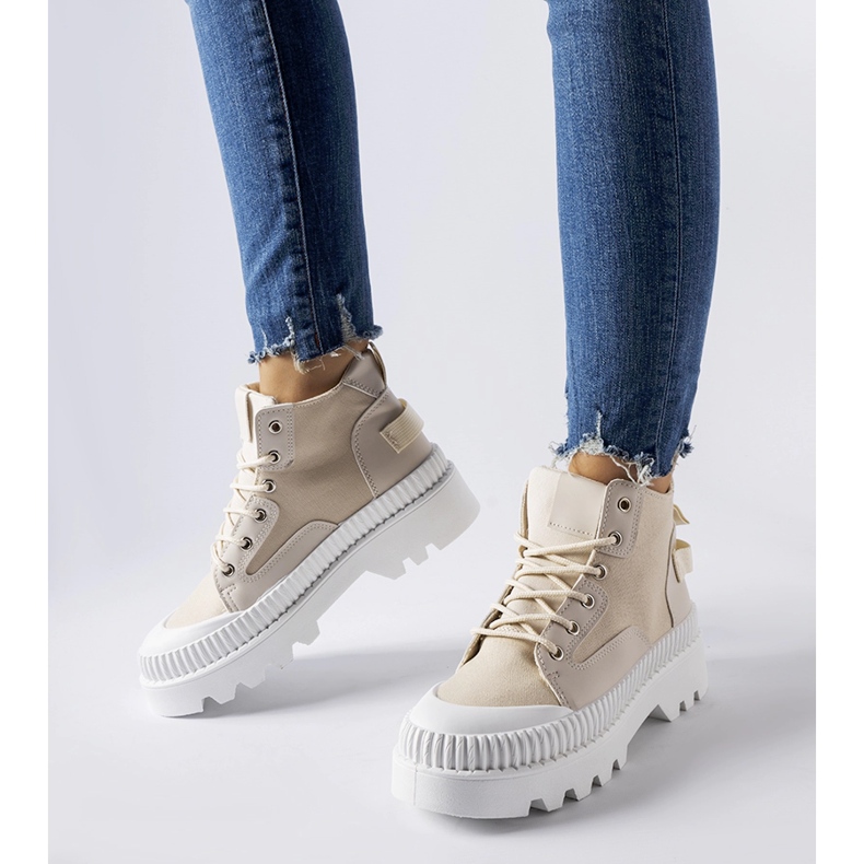 Inna Bézs színű tornacipő magas Grotta platformon 1