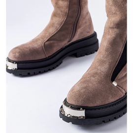 Barna hőszigetelt bokacsizma dekoratív orrral Bologna 1