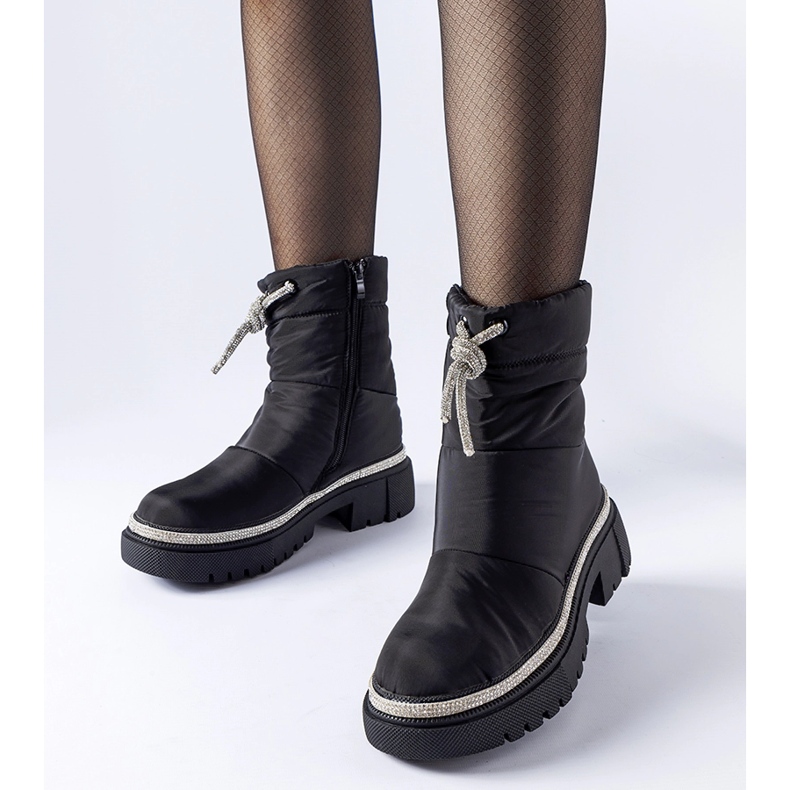 Fekete hócsizma Giusti cirkóniákkal díszítve 1 Fekete hócsizma Giusti cirkóniákkal díszítve 1