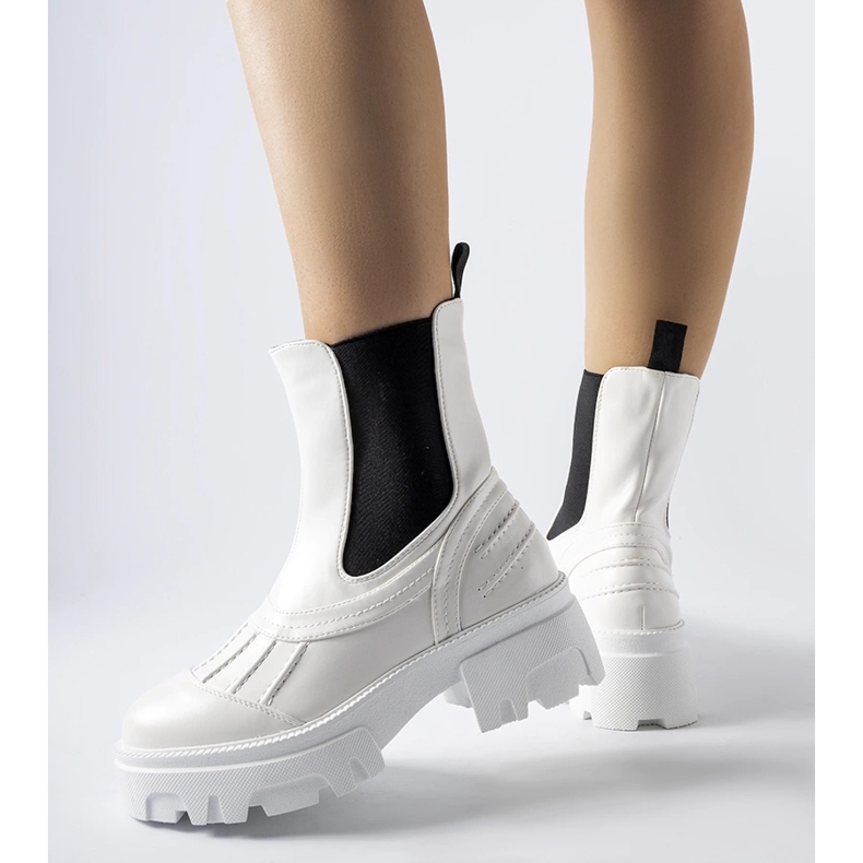 Fehér masszív szigetelt Carruba munkások 1