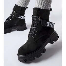 Fekete bokacsizma dekoratív levehető pánttal 1