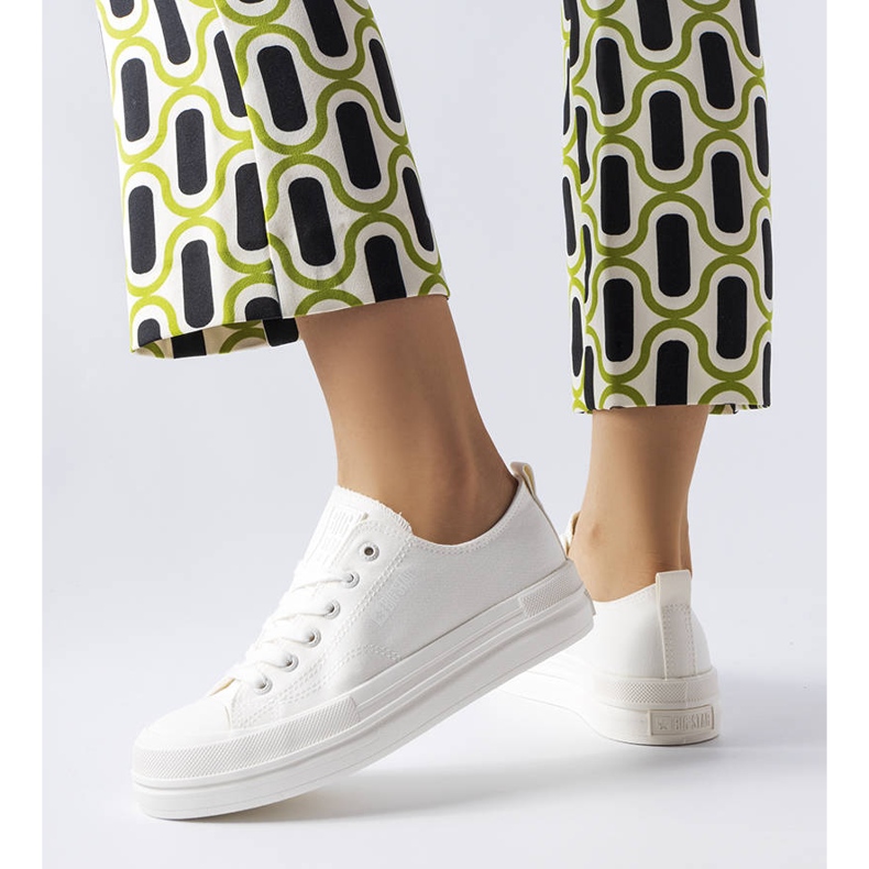 Fehér tornacipő a Big Star LL274968 platformon 1