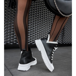 Fekete magas platformú tornacipő a Jose-tól 1 Fekete magas platformú tornacipő a Jose-tól 1