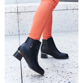 Fekete elegáns csizma Bocconi strasszokkal 1