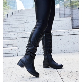 Fekete ráncos Angelico csizma 1