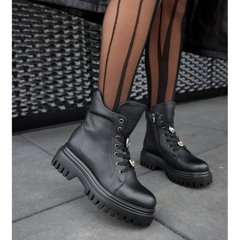 Karino fekete bőr szigetelt csizma 1