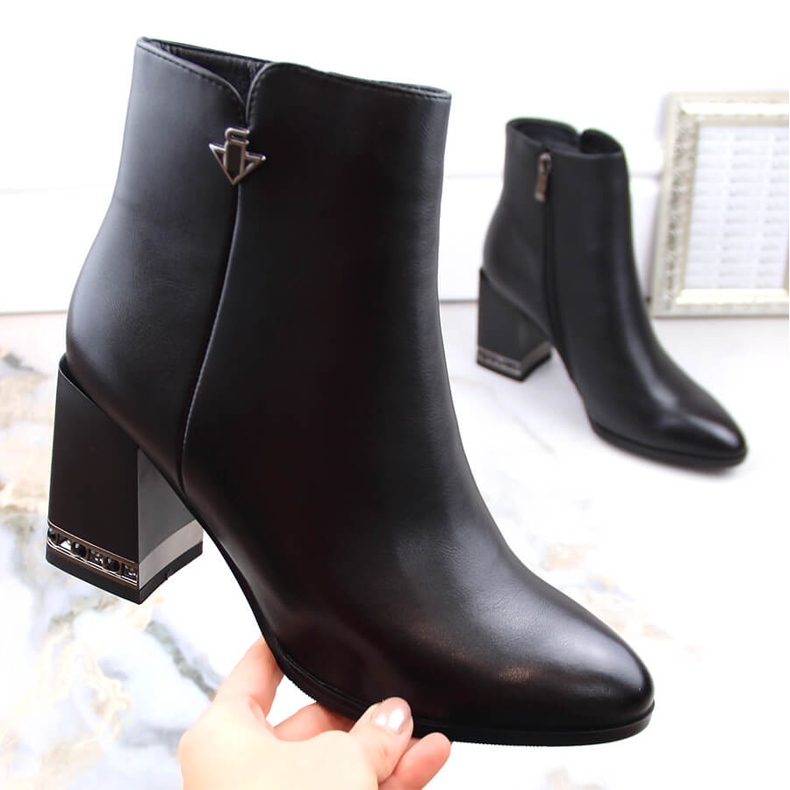 Filippo Női magas sarkú bokacsizma cirkóniával, fekete Fillippo DBT4842 1