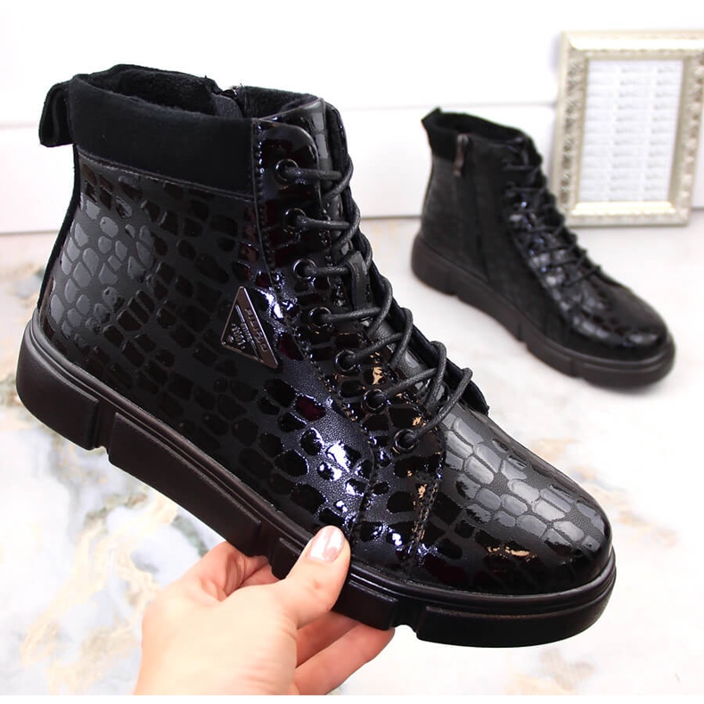 Fekete szigetelt női bőrcsizma a platformon, Filippo DBT4767 1 Fekete szigetelt női bőrcsizma a platformon, Filippo DBT4767 1