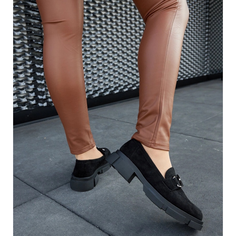 Fekete masszív mokaszinok csattal 1