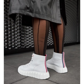 Inna Carassai hosszú fehér bőr tornacipő 2