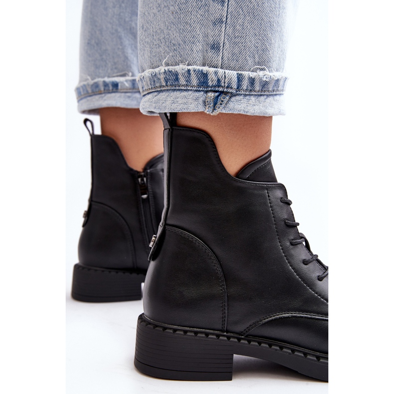 Klasszikus női lapos csizma fekete Ballisa 1