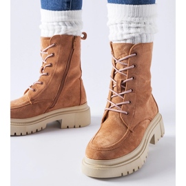 Piros tornacipő masszív Riel talppal 1