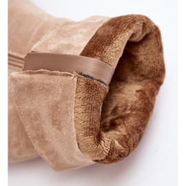 Bézs borotválkozó női szigetelt csizma, magassarkú domború felsőrésszel 1 Bézs borotválkozó női szigetelt csizma, magassarkú domború felsőrésszel 1